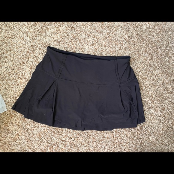 NEW LULULEMON SKIRT - Picture 4 of 4